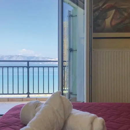 בית נופש Four Bedroom Holiday In *