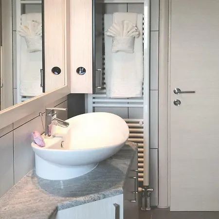 Four Bedroom Holiday In * פפקי