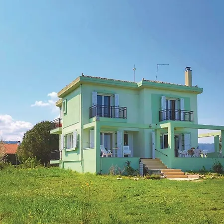 Four Bedroom Holiday In * פפקי